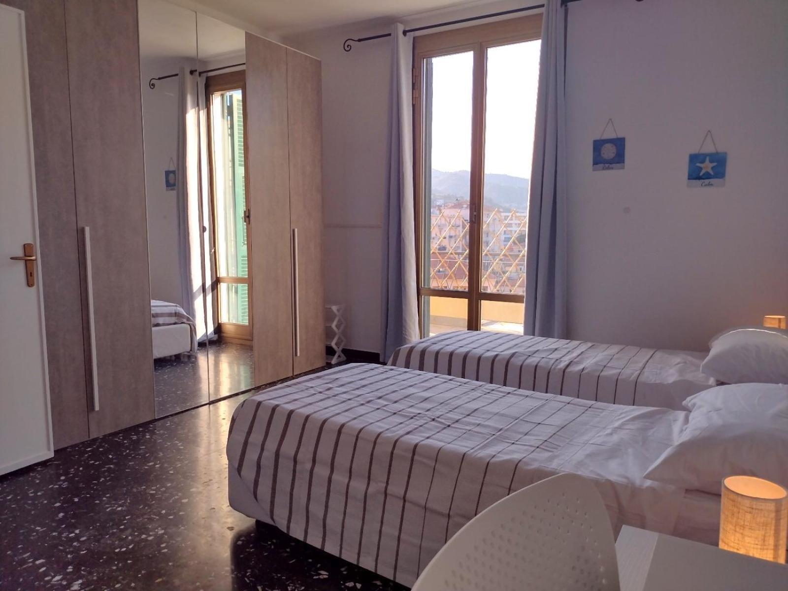 L'Attico Sul Porto, Sea View With Terrace, Imperia Center Империя Экстерьер фото